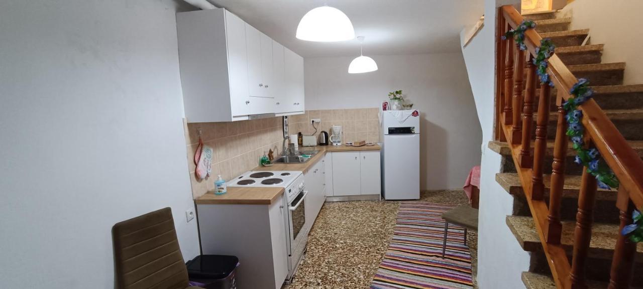 Comfortable And Spacious Stone Traditional Apartment Chania  Exterior foto
